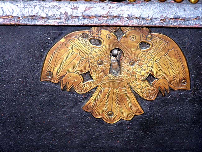 A Fine Leather Covered Chinese Export Campforwood Trunk circa 1830-1850 — image 4